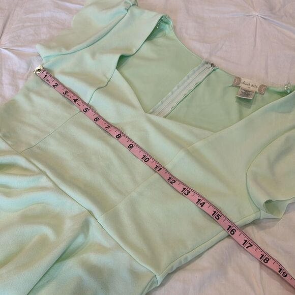 Altar'd State Women's Mint Green V-Neck Full Back Zip A-Line Mini Dress Medium - Picture 7 of 8